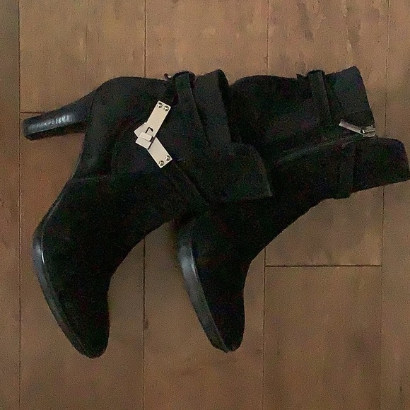 Waterproof boots - Picture 1 of 1